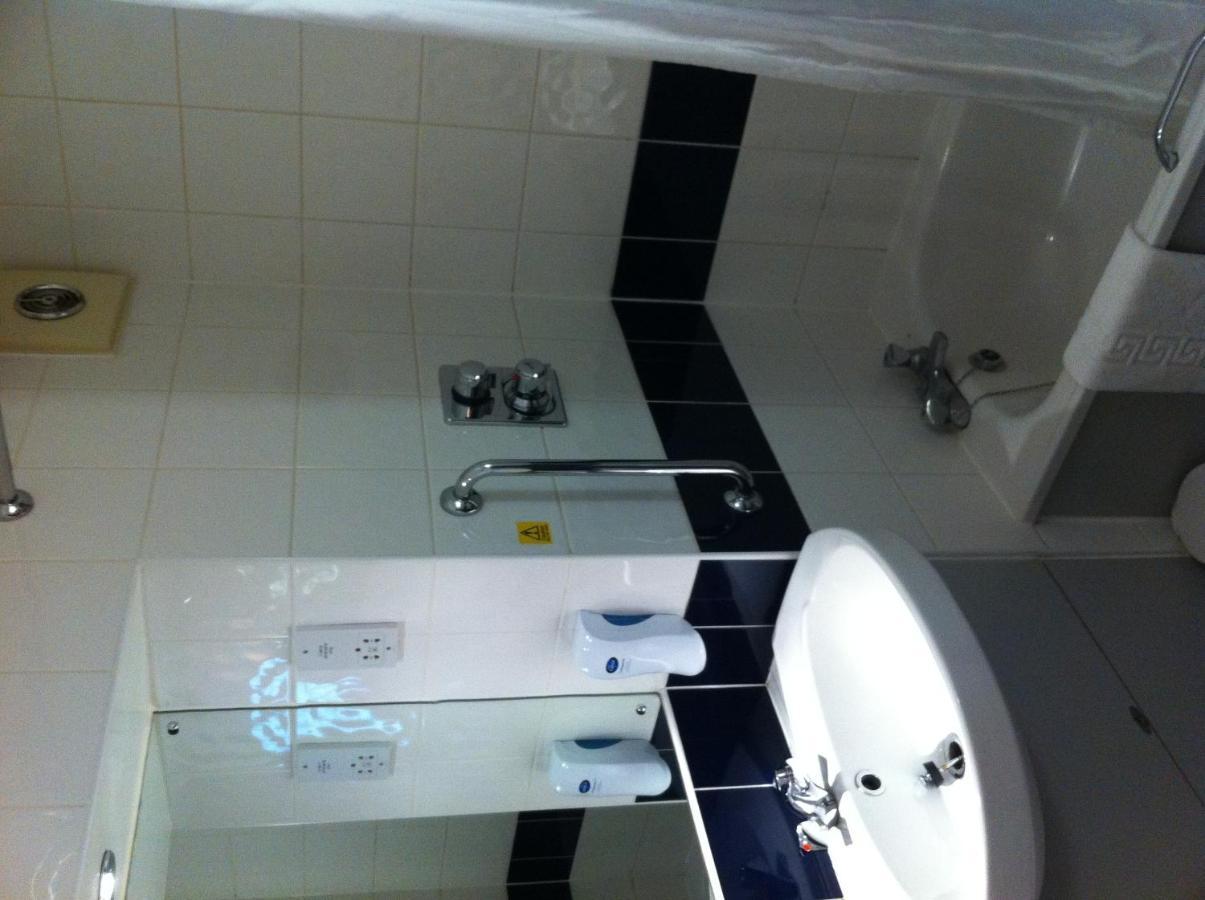 Days Inn Hotel Abington - Glasgow Bagian luar foto